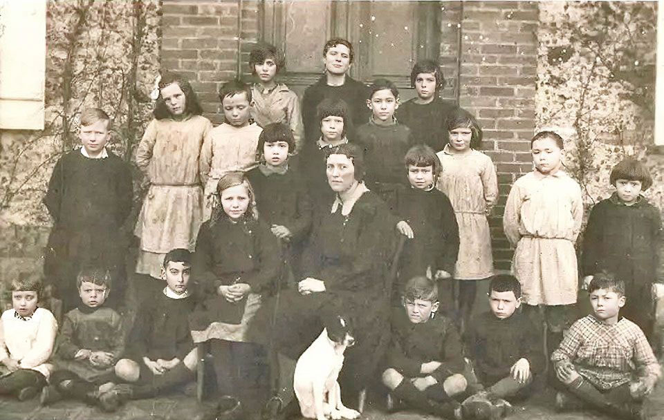 ancienne école primaire du hameau de Cordon à Grisy-Suisnes en 1930