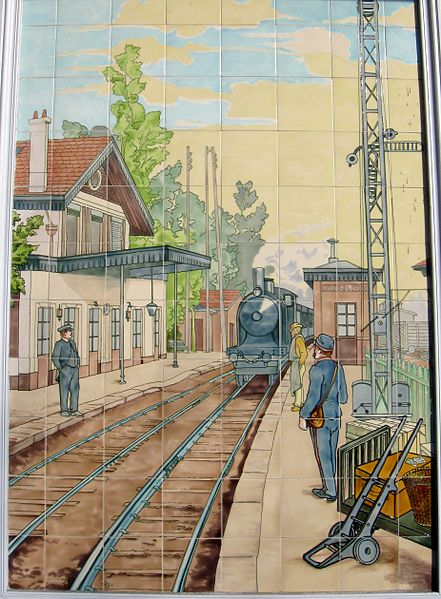 panneau cramique entre d'un train en gare d'Ozoir