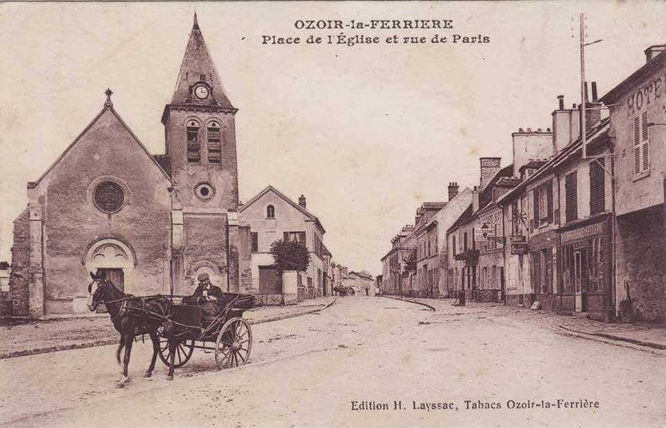 0zoir-la-Ferrière Place del'Eglise et rue de Paris