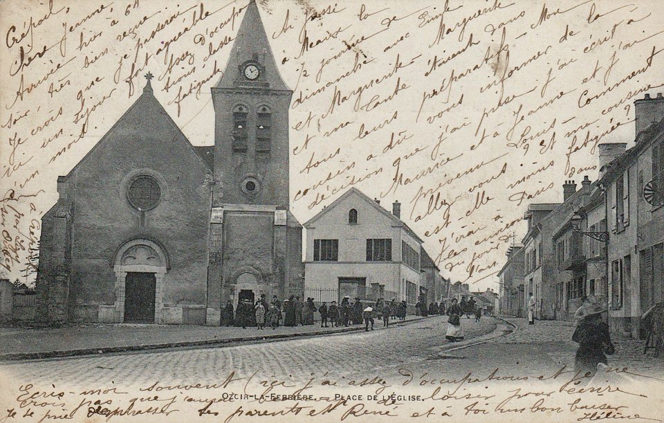 0zoir-la-Ferrière Place de l'Eglise