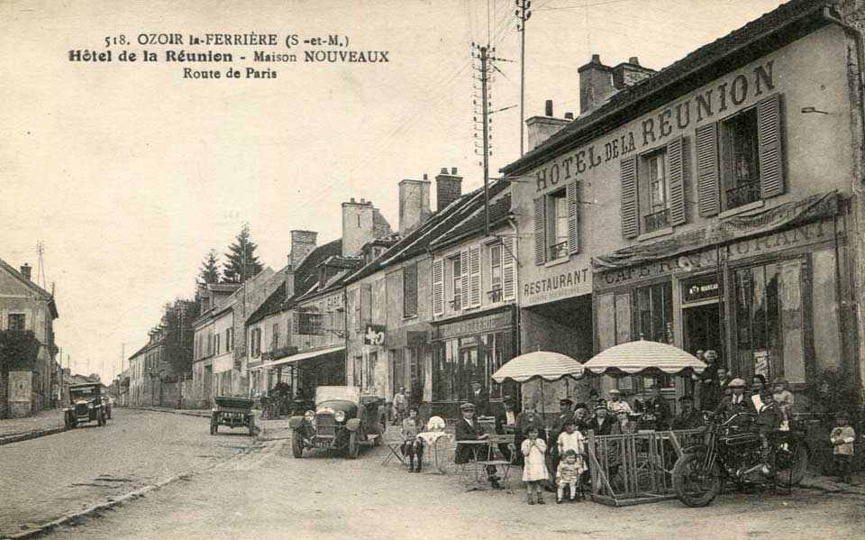 0zoir-la-Ferrière Hôtel de la Réunion