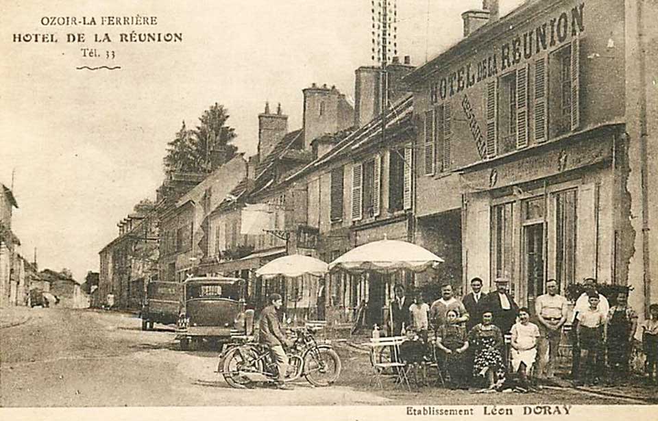 0zoir-la-Ferrière Hôtel de la Réunion