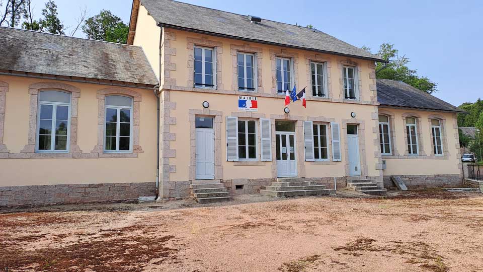 la mairie-école de Saint-Agnan