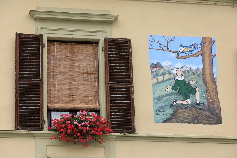 A Vernante les fresques de Pinocchio