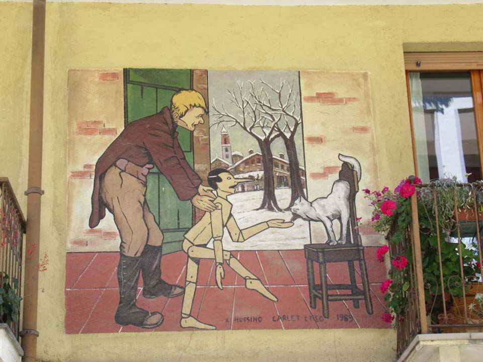 A Vernante les fresques de Pinocchio