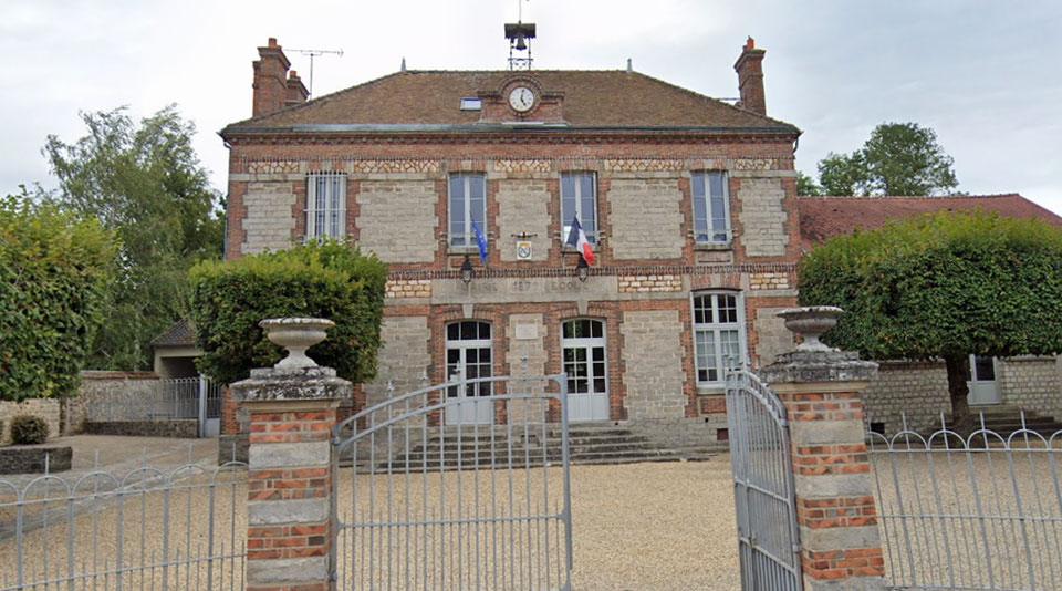 mairie école de Fleury-en-Bière