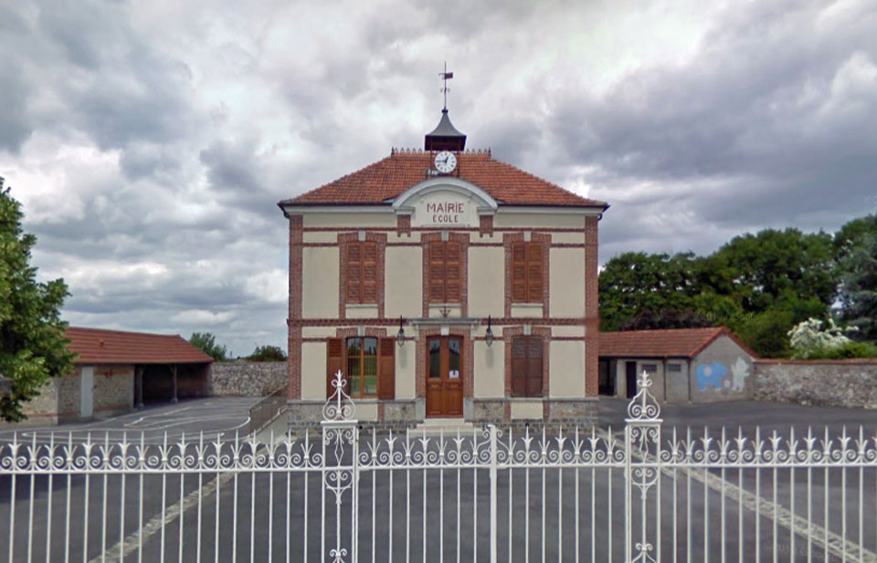 La Mairie et l'Ecole de Bassevelle