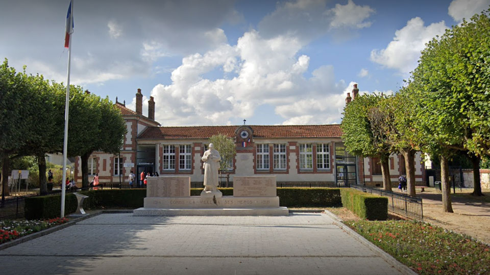 mairie-école de Combs-la-Ville