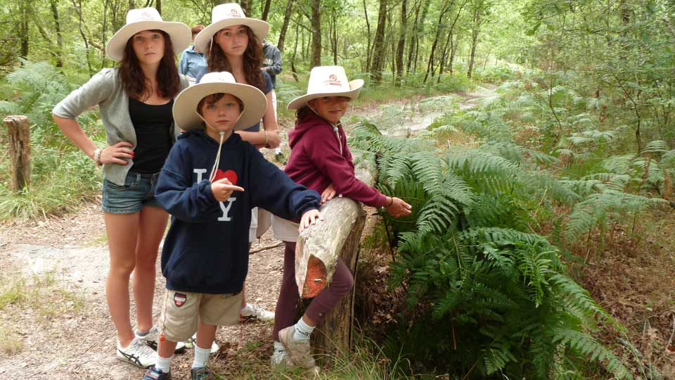 Karine, Justine, Lucas, Lena, les explorateurs de la jungle  Pissos