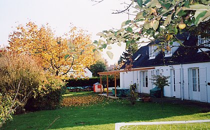 ( Le jardin en automne )