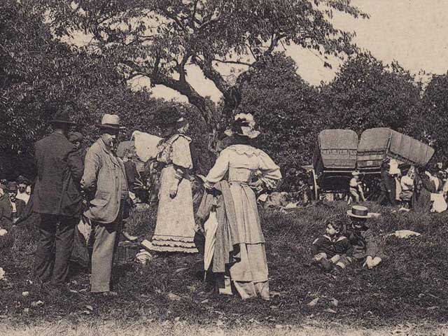 Lsigny Foire de la Monthty, le djeuner sur l'herbe