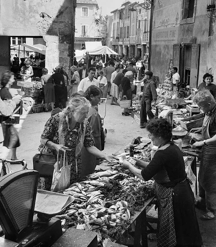 Cavaillon Vaucluse Le marché 1954