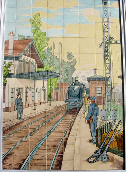 panneau cramique entre d'un train en gare d'Ozoir