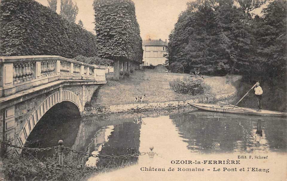 Ozoir-la-Ferrière Château de Romaine - Le Pont et l'Etang
